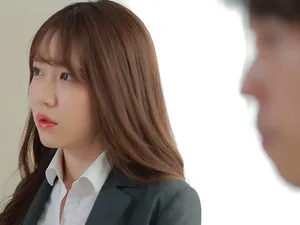 Em học sinh được người mình thích mời đến dự buổi tiệc rượu nhưng không biết cái bẫy đằng sau